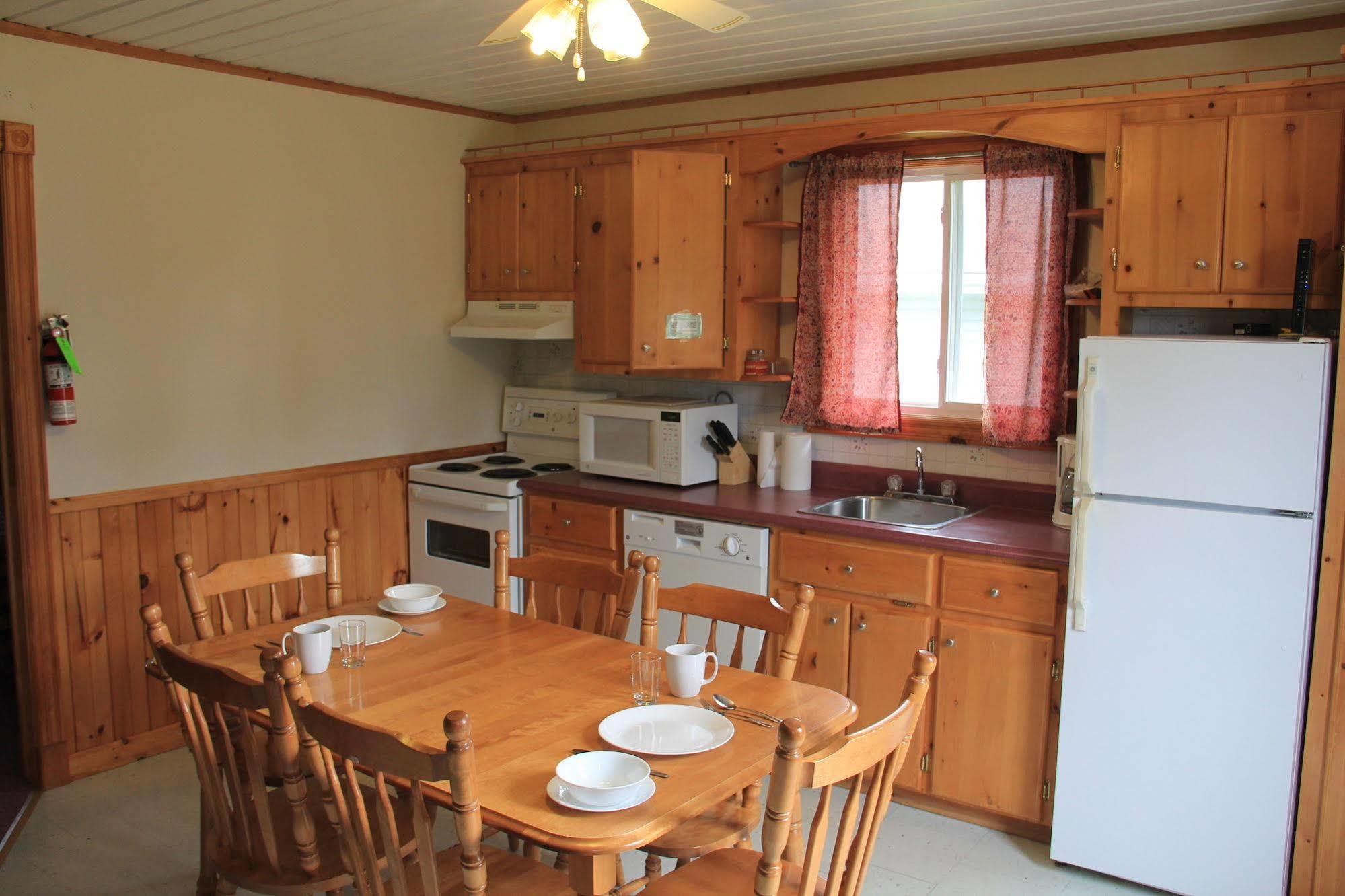 Hidden Acres Cottages Cavendish Buitenkant foto